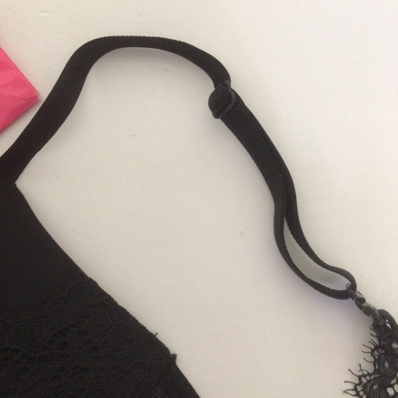 VICTORIAS SECRET VERY SEXY PUSH UP BRA BLACK SATIN AND LACE SIZE 32D - Picture 9 of 16